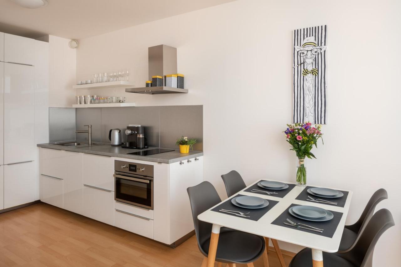 Sunny Apartment In Modrany By Prague Days מראה חיצוני תמונה