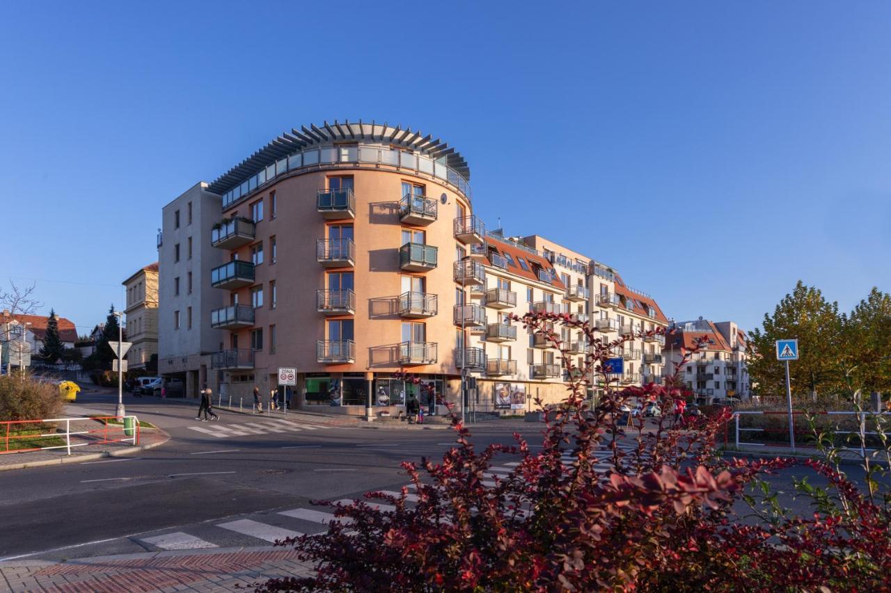 Sunny Apartment In Modrany By Prague Days מראה חיצוני תמונה